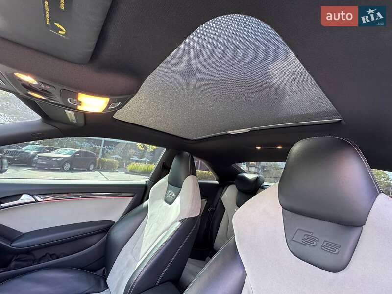 Купе Audi S5 2015 в Киеве