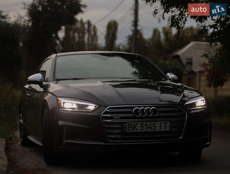Купе Audi S5 2017 в Киеве