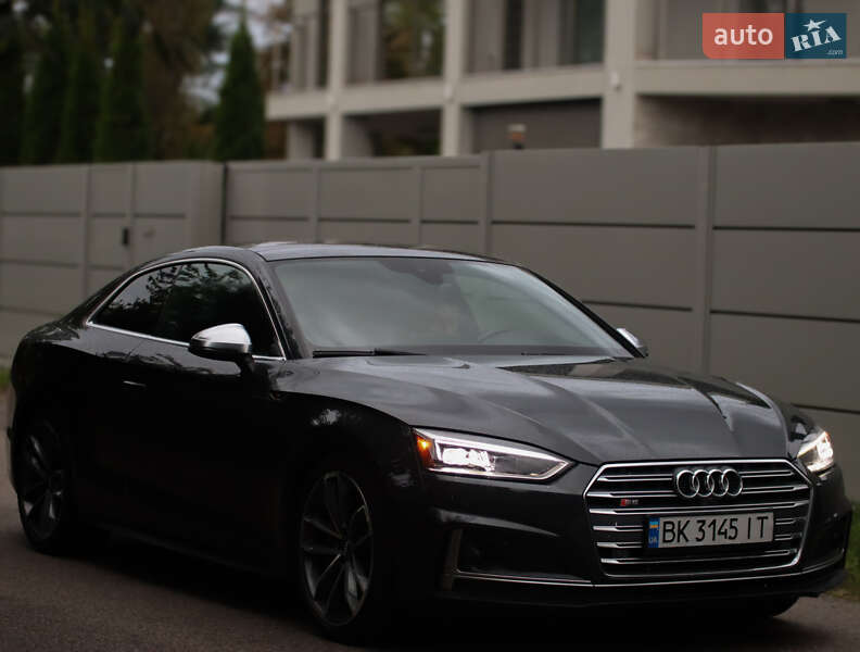Купе Audi S5 2017 в Киеве