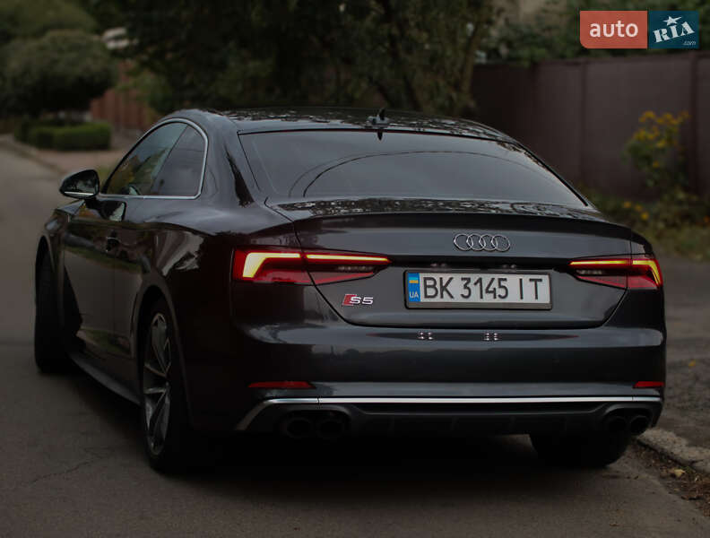 Купе Audi S5 2017 в Киеве