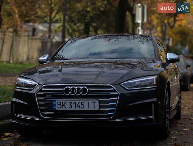 Купе Audi S5 2017 в Киеве