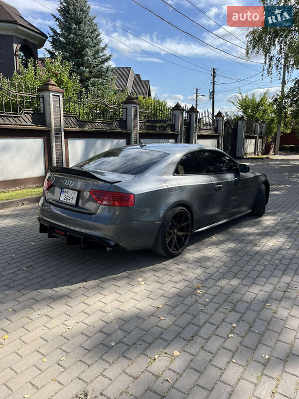 Купе Audi S5 2013 в Рівному