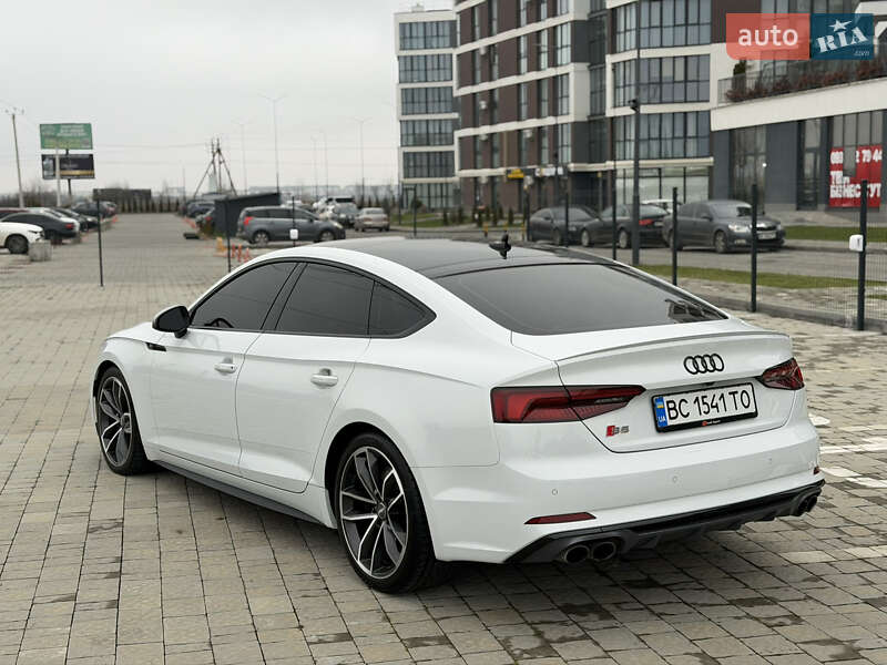 Купе Audi S5 2017 в Львові