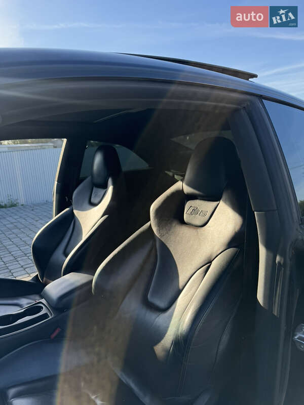 Купе Audi S5 2013 в Чудее
