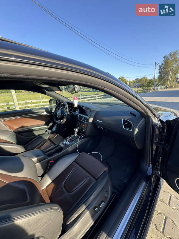 Купе Audi S5 2013 в Чудее