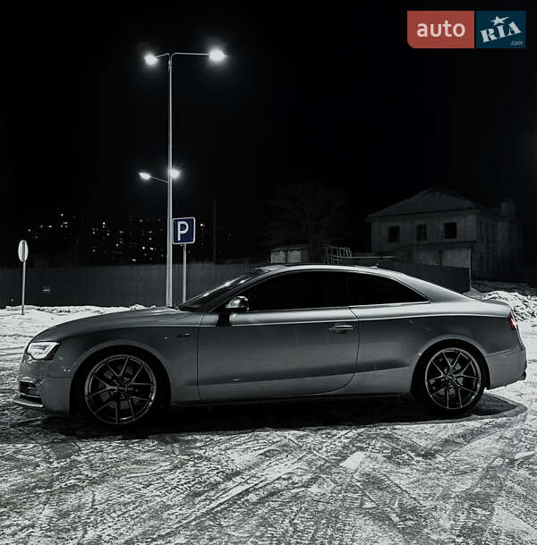 Купе Audi S5 2015 в Києві