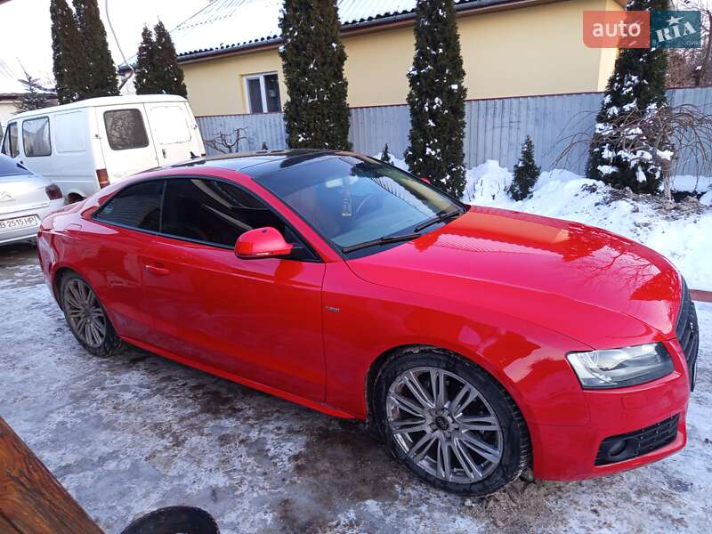 Купе Audi S5 2011 в Бершаді