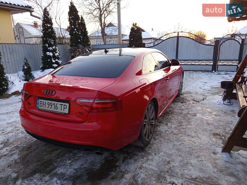 Купе Audi S5 2011 в Бершаді