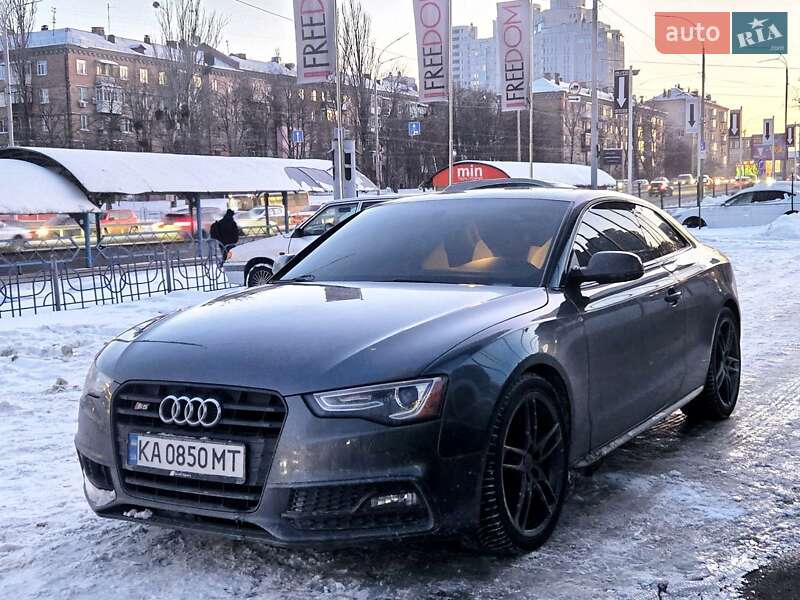 Купе Audi S5 2015 в Києві