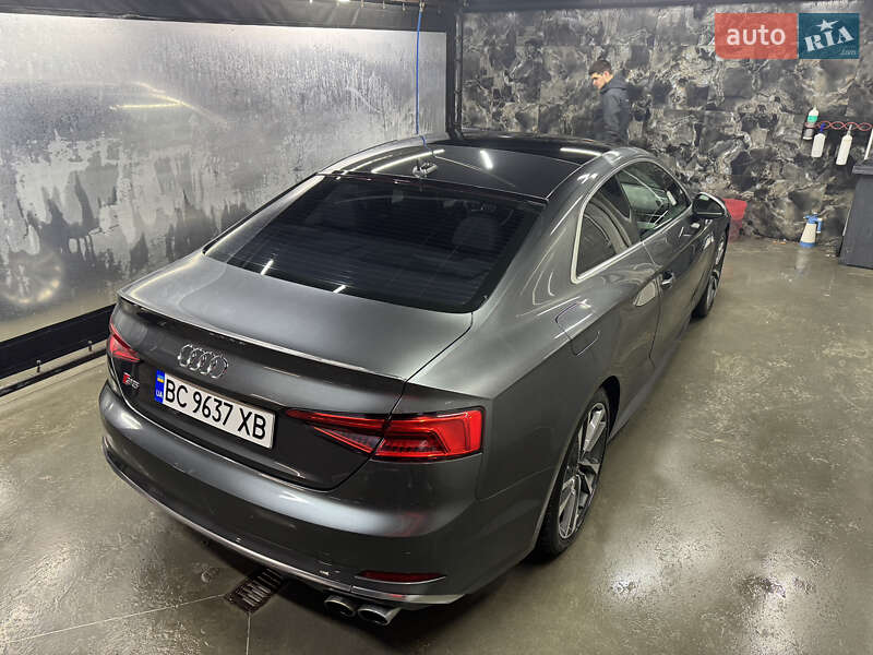 Купе Audi S5 2017 в Львові