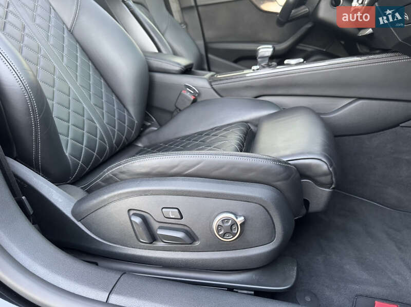 Купе Audi S5 2018 в Львові