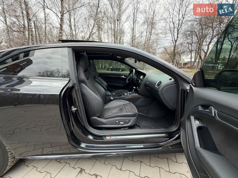 Купе Audi S5 2013 в Тернополі