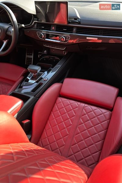 Лифтбек Audi S5 2024 в Киеве