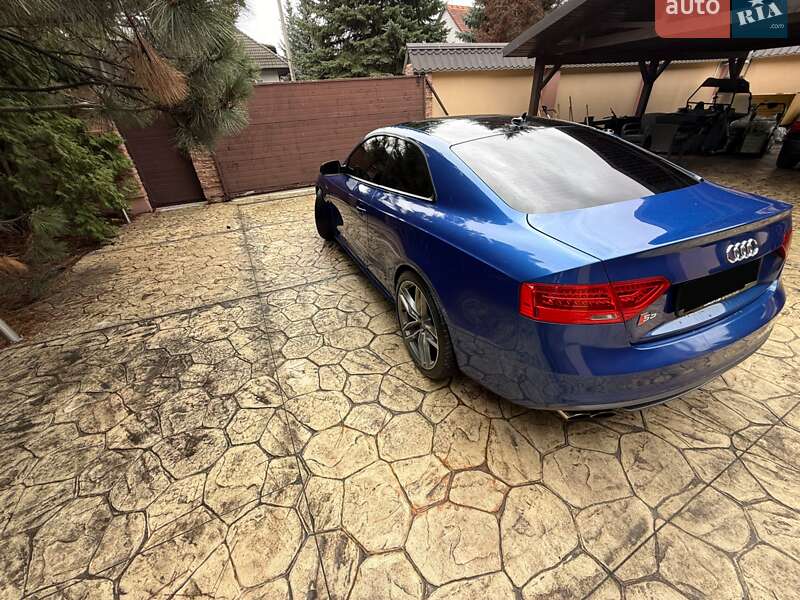 Купе Audi S5 2016 в Киеве фото 10 Купе Audi S5 2016 в Киеве