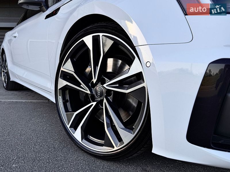 Купе Audi S5 2023 в Киеве