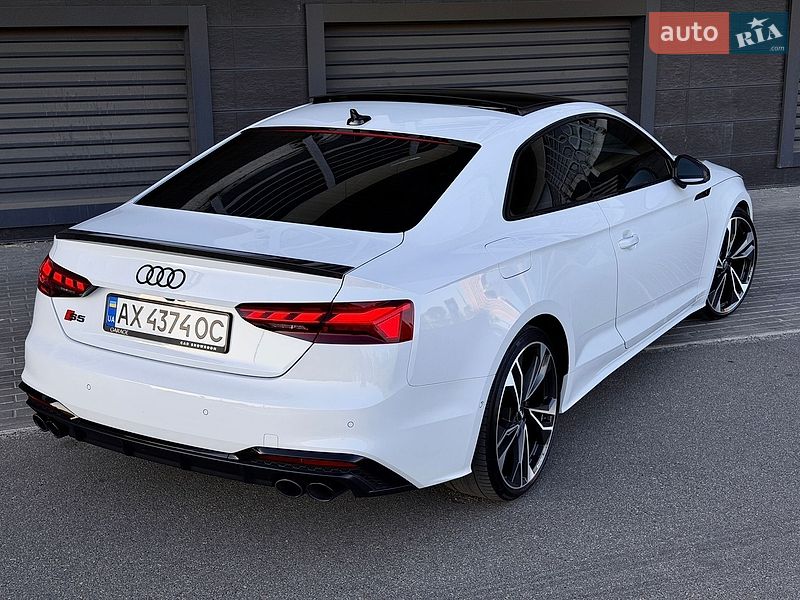 Купе Audi S5 2023 в Киеве