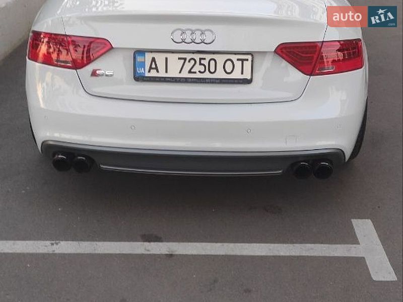 Купе Audi S5 2015 в Києві