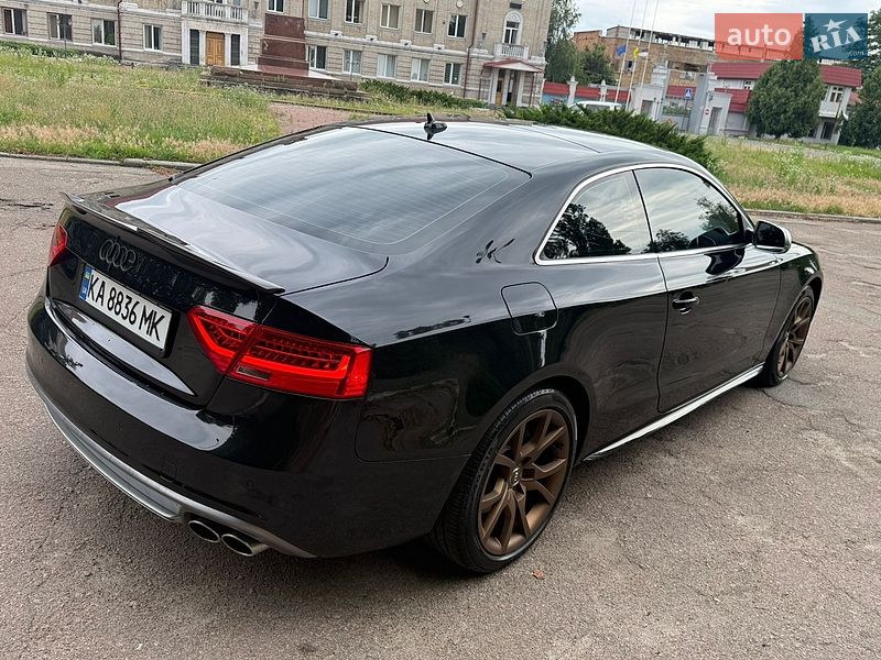 Купе Audi S5 2013 в Киеве