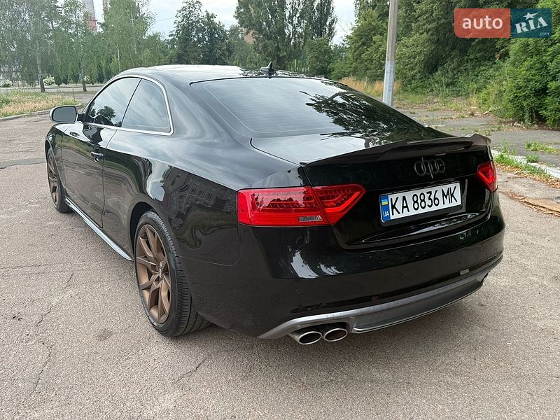 Купе Audi S5 2013 в Киеве
