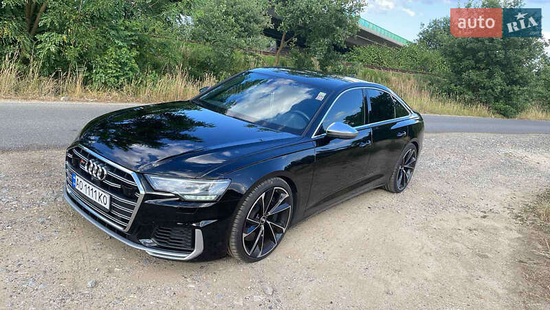 Седан Audi S6 2019 в Мукачево