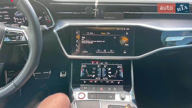 Седан Audi S6 2019 в Мукачево