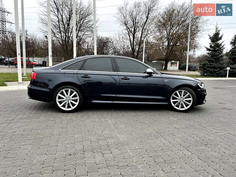 Седан Audi S6 2014 в Дніпрі