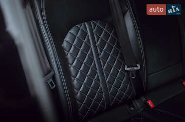 Седан Audi S6 2017 в 