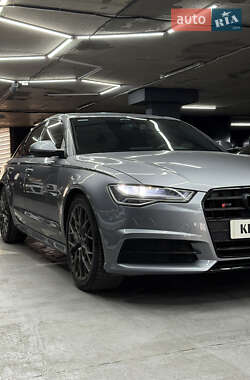 Седан Audi S6 2016 в 