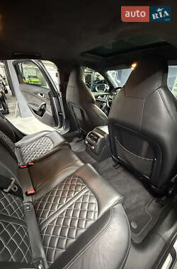 Седан Audi S6 2016 в 