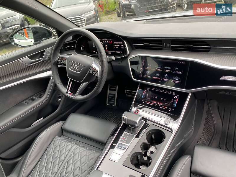 Седан Audi S6 2023 в Львові