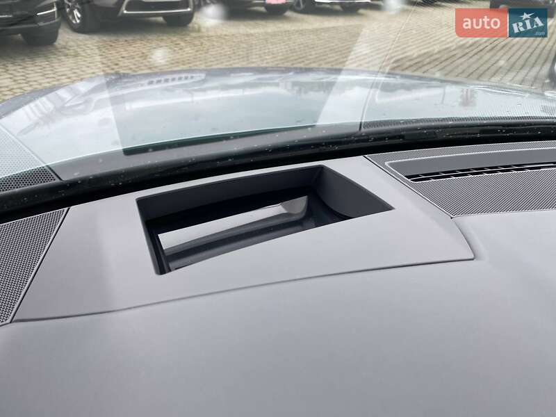 Седан Audi S6 2023 в Львові