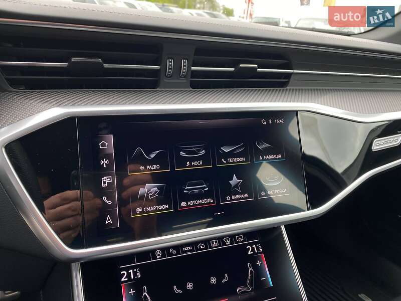 Седан Audi S6 2023 в Львові