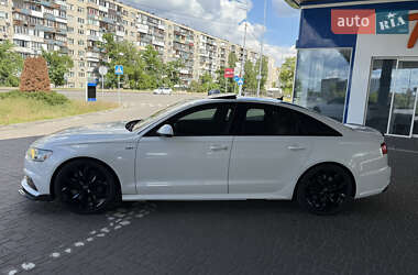 Седан Audi S6 2015 в 