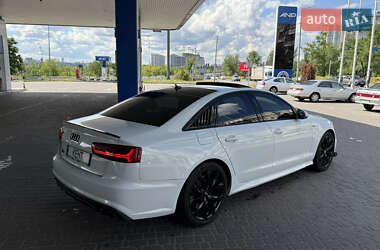 Седан Audi S6 2015 в 