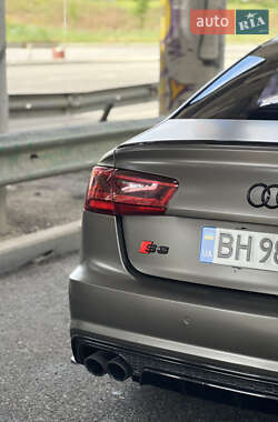 Седан Audi S6 2016 в 