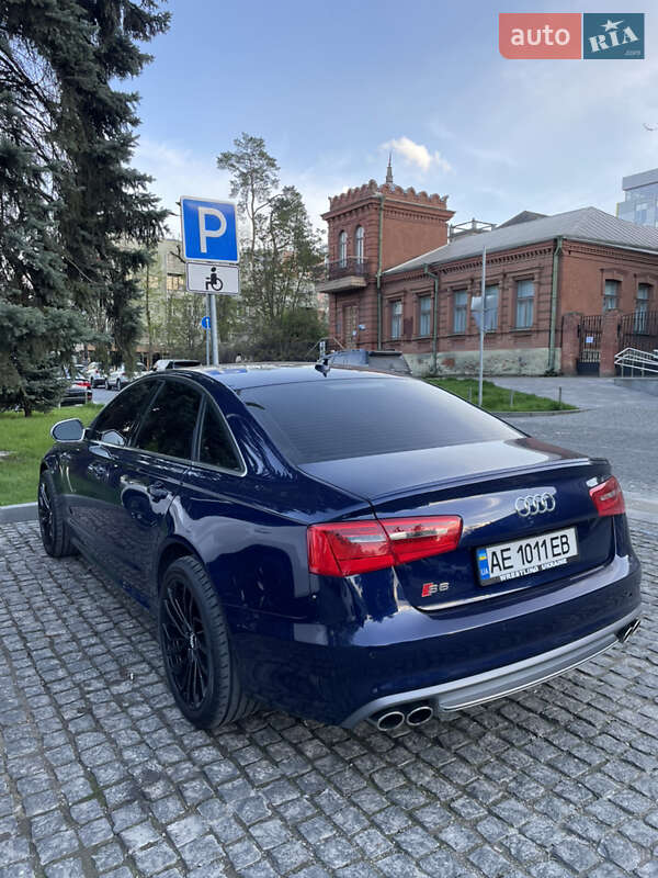 Седан Audi S6 2013 в Днепре