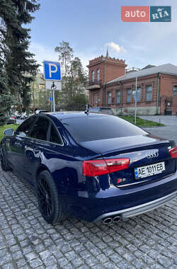 Седан Audi S6 2013 в 