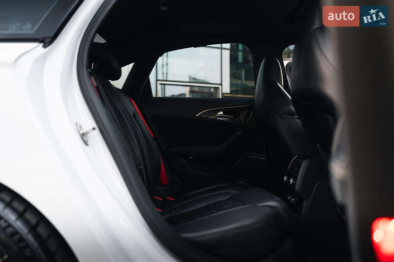 Седан Audi S6 2015 в Овидиополе