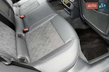 Седан Audi S6 2021 в 