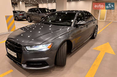 Седан Audi S6 2015 в 