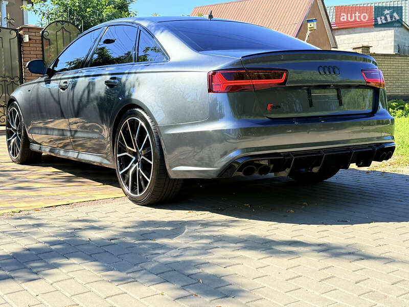 Седан Audi S6 2016 в Киеве