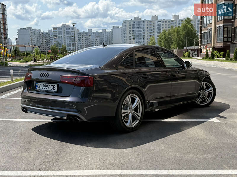 Седан Audi S6 2012 в Чернігові
