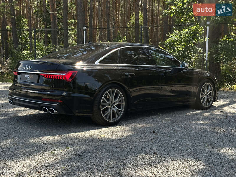 Седан Audi S6 2022 в Гостомелі