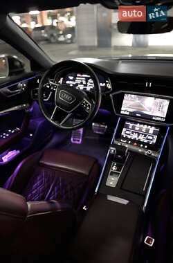 Седан Audi S6 2020 в 
