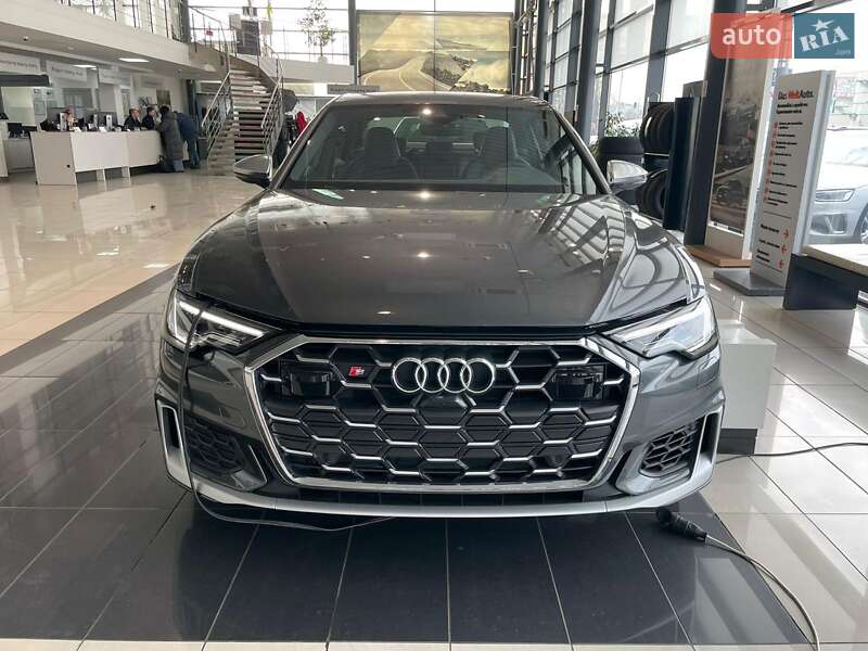 Седан Audi S6 2023 в 