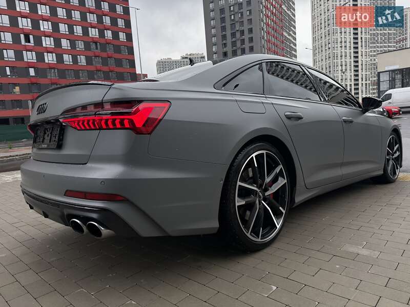 Седан Audi S6 2021 в 