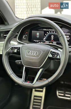 Седан Audi S6 2021 в 