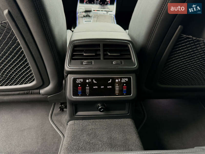 Седан Audi S6 2024 в Киеве