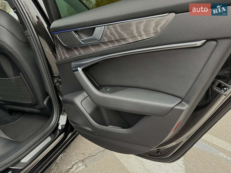 Седан Audi S6 2024 в Киеве