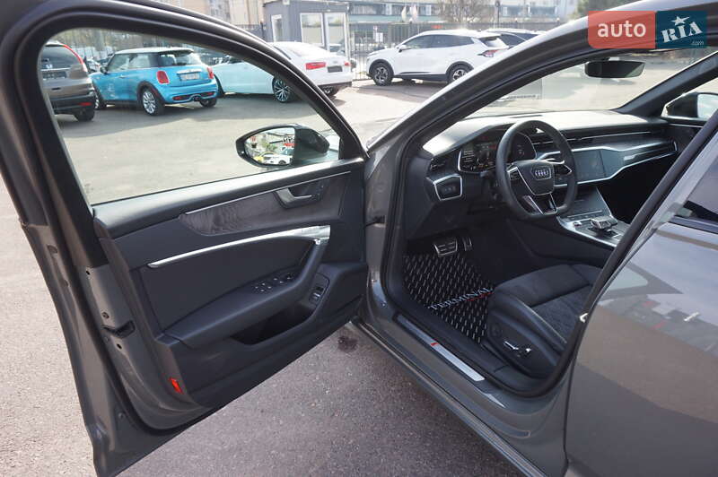 Седан Audi S6 2023 в Одесі